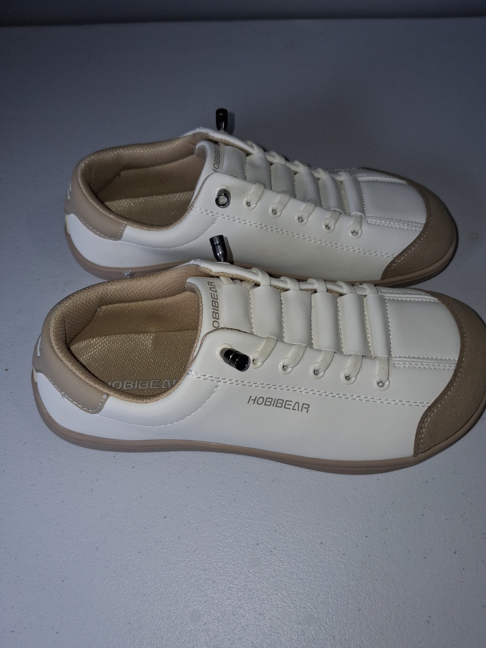 Hobibear Women's White and Beige Low-Top Sneakers